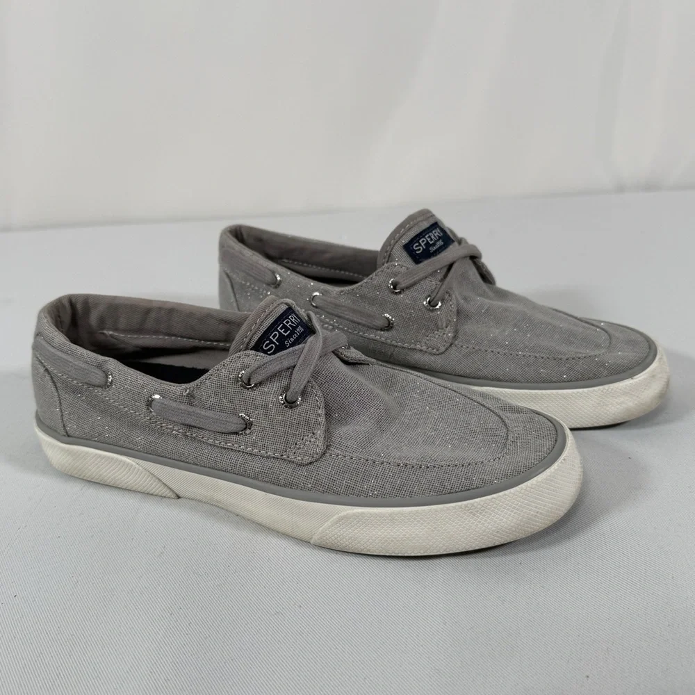 Sperry Women's Gray, sparkling Boat Shoes, size 6 women’s, super cute!!